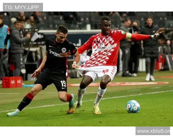 德甲联赛分析拜仁多特继续领跑法兰克福主场表现堪忧