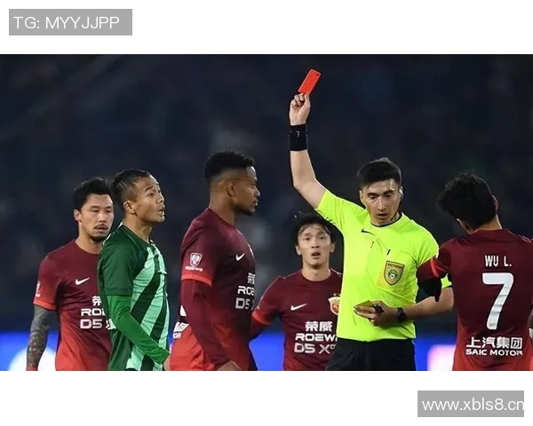 前裁判质疑马林犯规判罚过于严厉认为身体接触不足以判罚点球 前裁判质疑马林犯规判罚过于严厉认为身体接触不足以判罚点球