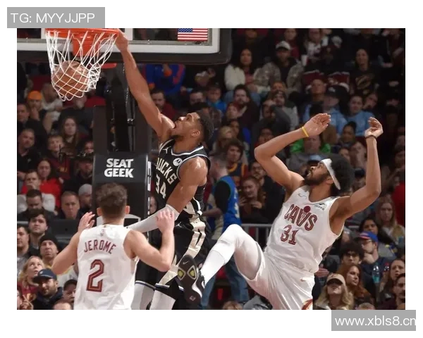 字母哥荣膺周最佳赛季前三战场均36分16板7助投篮命中率高达683 字母哥荣膺周最佳赛季前三战场均36分16板7助投篮命中率高达683