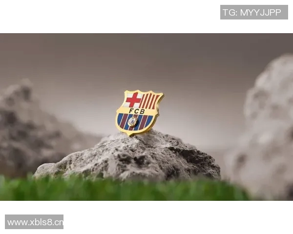 巴萨诺坎普周五公开训练门票热销已达12000张吸引众多球迷参与