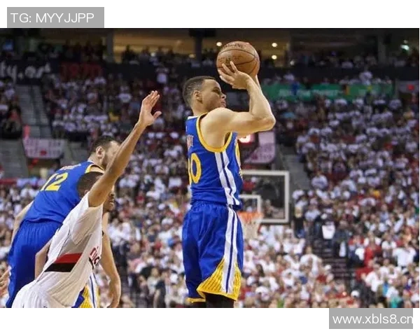 库里分享投篮心得推荐克莱技巧称自己出手虽不标准但有效