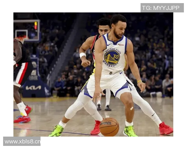 开拓者客场逆转勇士霸气抢下篮板球展现强大实力