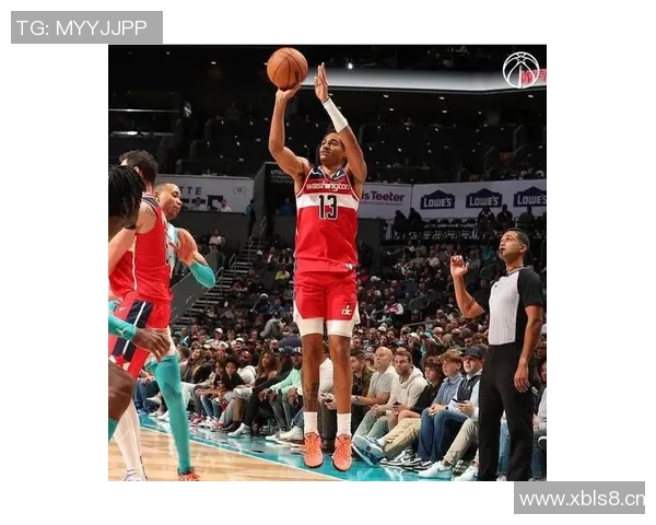 罗林斯表现抢眼但正负值惨淡21投9中贡献24分5篮板7助攻1抢断2盖帽