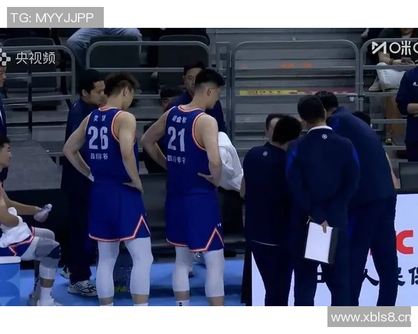 四川全运男篮在轮换深度不足的情况下成功摘铜球迷满意度提升
