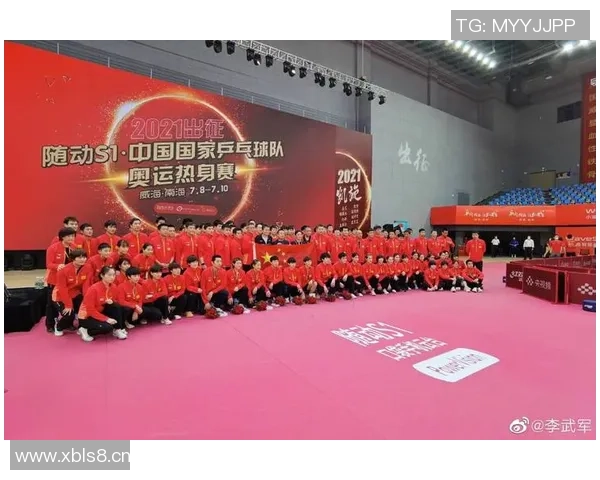 敢于担当文班从屏幕外冲回场内接关键球成功避免球队失误