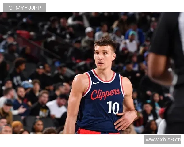 博格丹分享战胜灰熊的秘诀：拉开空间与精准阅读比赛局势的重要性