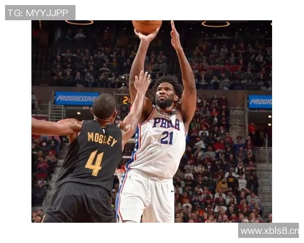 恩比德与韦尔斯对决引发争议一肘一倒哨声频频响起