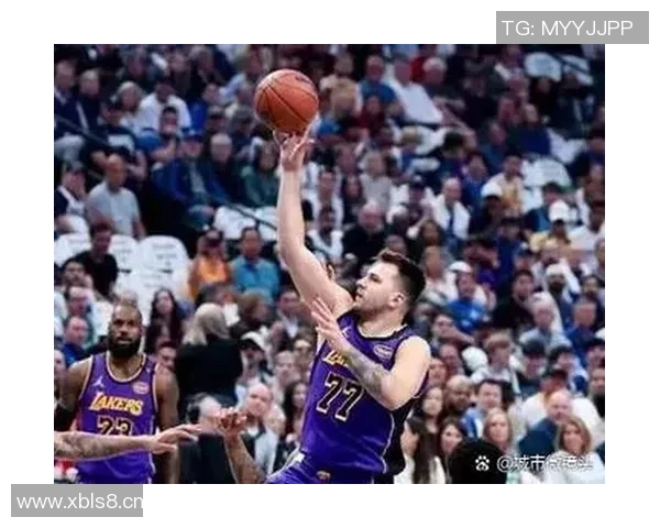 东契奇连续两场得分超过40分上一位湖人球员是詹姆斯