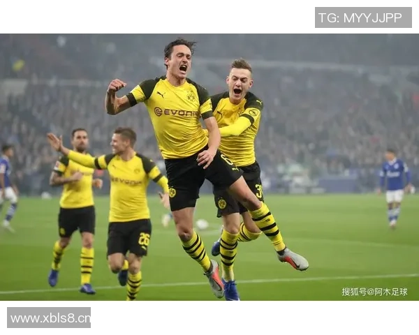 多特蒙德中场格罗斯即将以重返布莱顿为目标完成转会交易